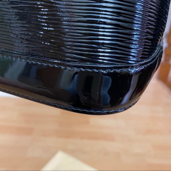 SOLD ON IG ✖️Louis Vuitton Alma PM Epi Electric - Picture 5 of 8